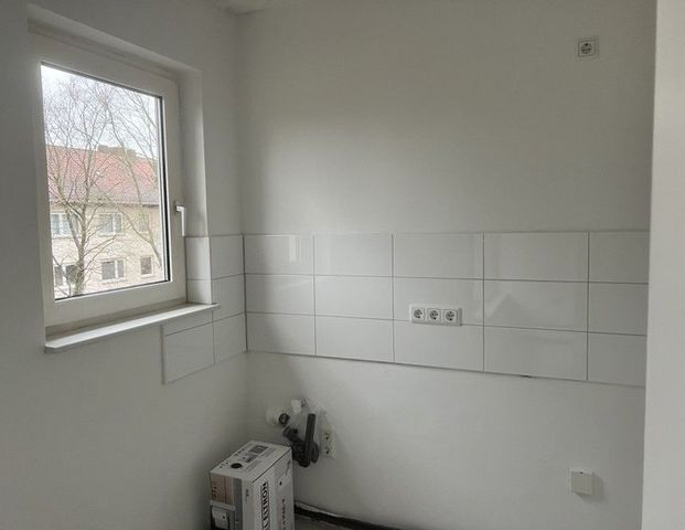 Ihr neues Zuhause in Blumenthal! Schicke, frisch renovierte 2-Zimmer-Wohnung mit Balkon!<br> - Photo 1