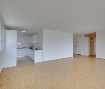 Your new spacious apartment with garden seating area! - Foto 3