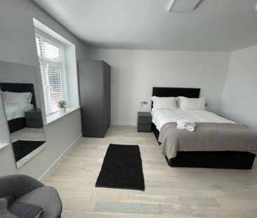 1 bedroom in a house share to rent - Photo 1