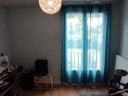 Maison - 4 pièces - 84 m² - Argenton-sur-Creuse - Photo 3