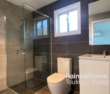 Modern & Private Granny Flat! - Photo 4