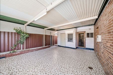 Charming Family Home in a Prime, Peaceful Location - Photo 5