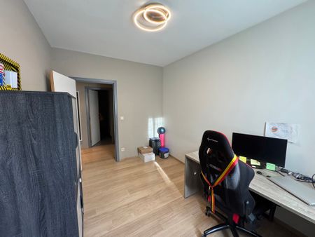 Ruim gelijkvloers 3 slpk appartement met terras en zicht op groen in hartje Bornem - Foto 4