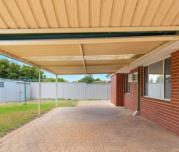 16 Daley Close, Atwell WA 6164 - Photo 3