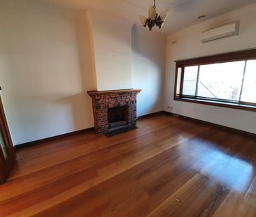 14a Doris Street, Murrumbeena VIC 3163 - House For Rent | Domain - Photo 2