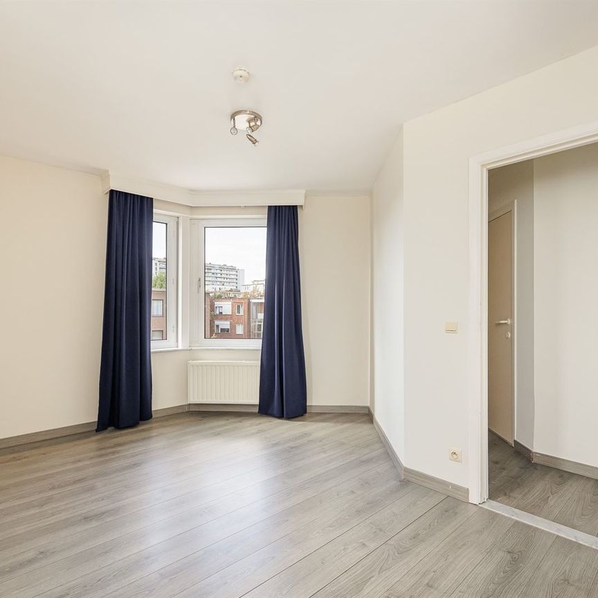 Huis te huur in Merksem met 3 slaapkamers - foto 1