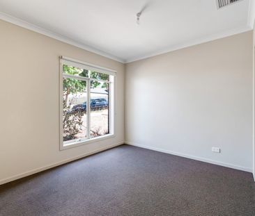 🏡 5-Bedroom house in Mernda - Photo 2