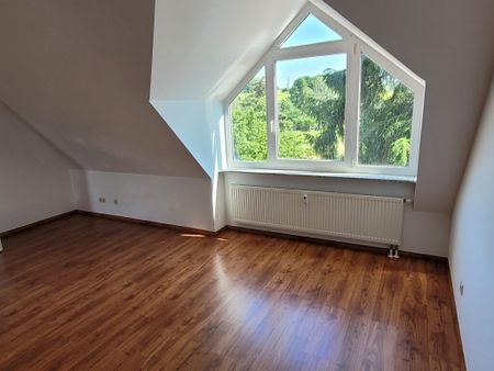 Kleine und gemütliche Dachgeschosswohnung in ruhiger und grüner Stadtrandlage von Dresden, in Weißig. - Foto 4