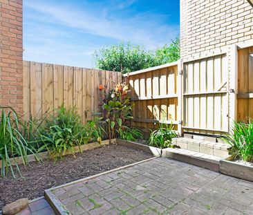 4/37 Ballarat Road, Footscray VIC 3011 - Photo 5
