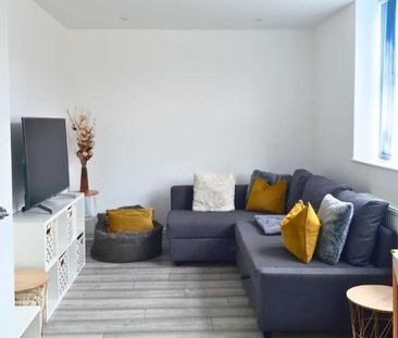 Kingham Way, Luton, LU2 - Photo 1