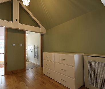 1 bedroom coach house to rent - Photo 4