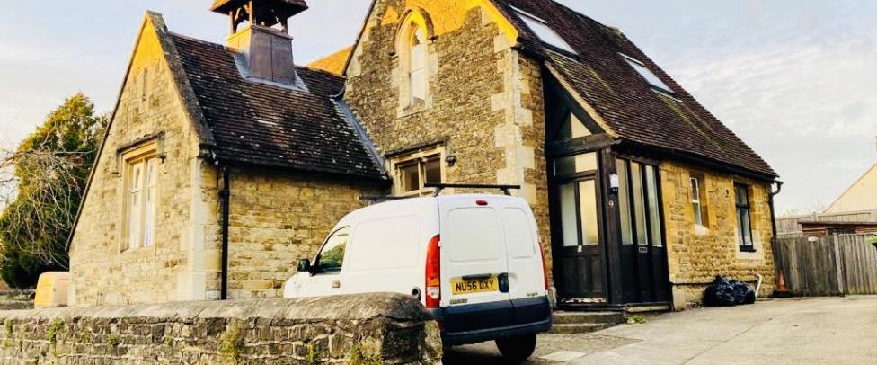 2 bedroom cottage to rent - Photo 1