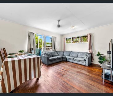Charming Family Home with Spacious Yard in Convenient Riverview Loc... - Photo 1