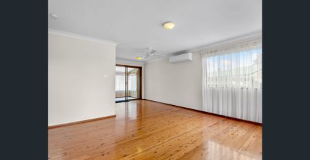 Close to the lake! - Photo 4