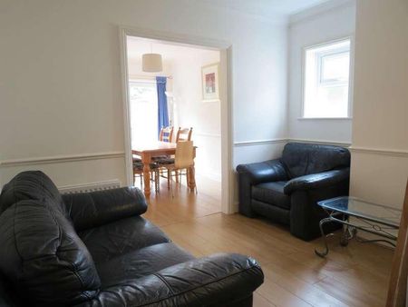 Bedroom Detached House In Winton, BH9 - Photo 5