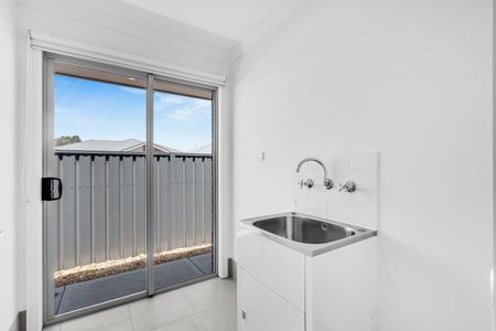 2 Badman Street, Munno Para Downs SA 5115 - House For Rent | Domain - Photo 5