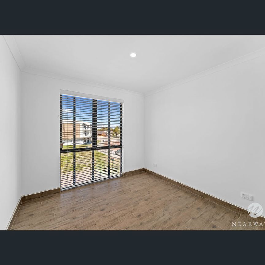 4/147 Canna Drive, Canning Vale, WA 6155 - Photo 1
