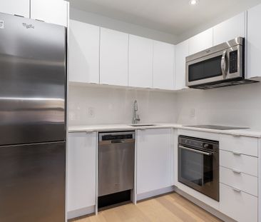 110 Oriole Parkway - Photo 3