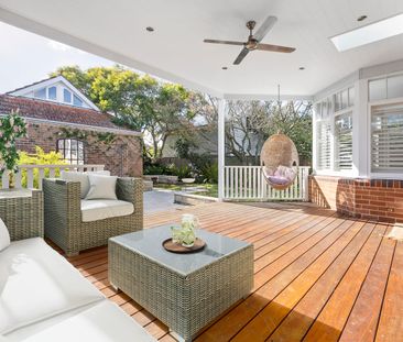 A highly desirable beachside home in one of Manly’s most exclusive ... - Photo 6