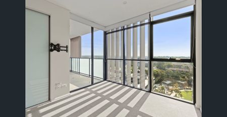 Luxury Living with Stunning Views - Photo 4