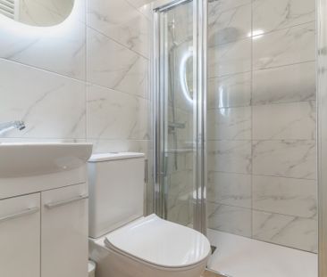 Bright room in Puerta del Angel - Photo 4