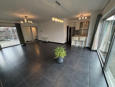 TE HUUR : gelijkvloers appartement met 2 SLPK, tuin en parking te 1930 ZAVENTEM - Foto 4