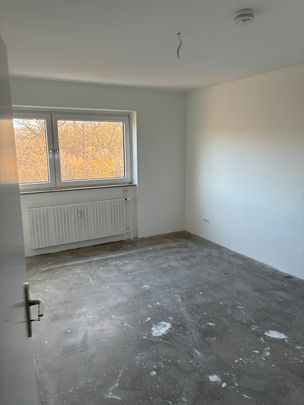 Charmante 3-Zimmer-Wohnung mit einer Loggia // 7.OG Wohnung 1 - Photo 1