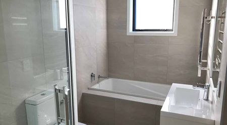 3 yr old 3bed 1.5bath terrace unit with 2 parkings - Photo 3