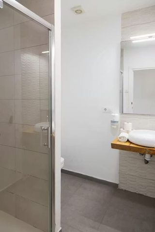 Avinguda del Cardenal Benlloch, Valencia, Valencian Community 46021 - Photo 2