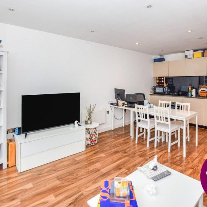 2 bedroom flat to rent - Photo 1