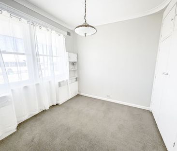 Neat 3 bedroom home in a prime location - Photo 6