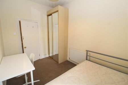 6 bedroom house to rent - Photo 4