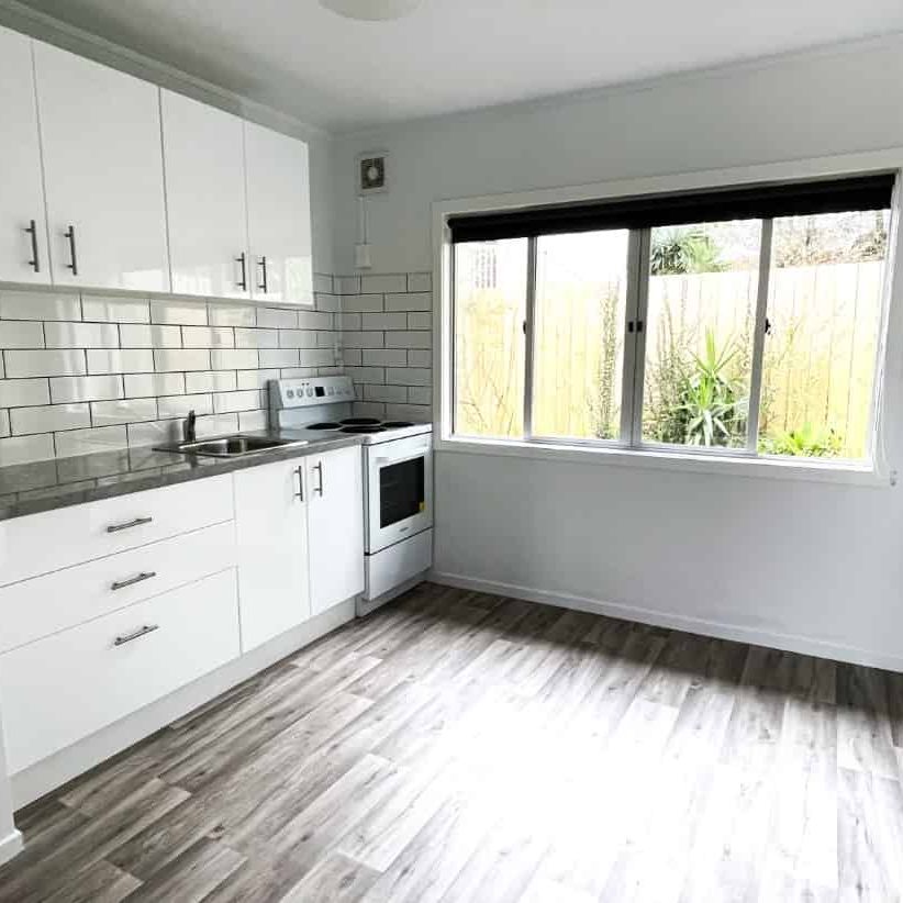 3 Bedrooms with 1 Bathroom - Photo 1