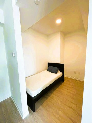 For Lease - 2495 Eglinton Avenue Unit# 1405, Mississauga, Ontario - Photo 3