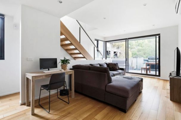 40 Gear Street, - Photo 1