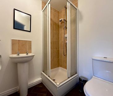 2 bedroom flat to rent - Photo 6