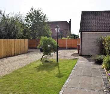 3 bedroom semi-detached house to rent - Photo 2