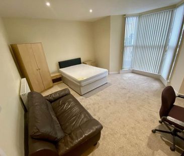 3 bedroom flat to rent - Photo 5