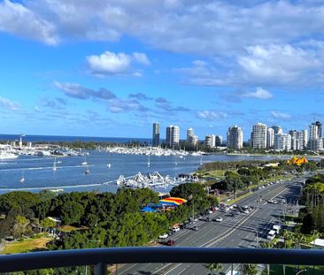 Executive-Style Fully Furnished Apartment with Panoramic Views - Photo 3