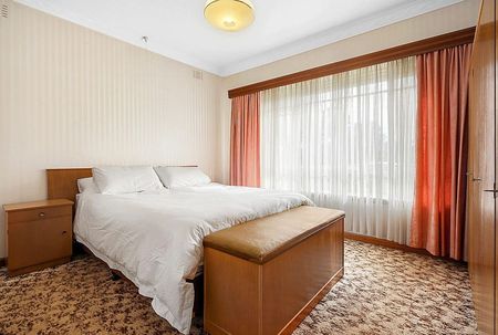 EMBRACE COMFORT AND STYLE IN A PRIME NOBLE PARK LOCATION - Photo 3