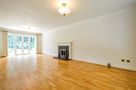 5 bedroom detached house to rent - Photo 2