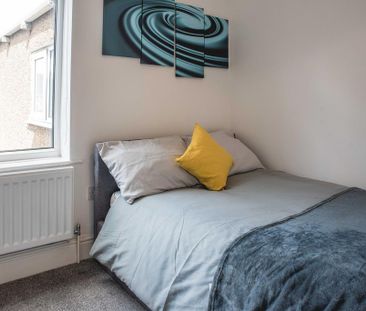 1 bedroom in a house share to rent - Photo 1