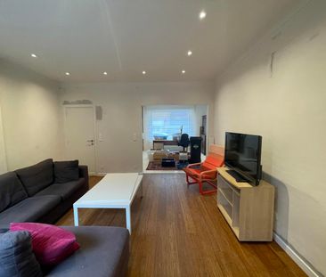 OORDEGEM - Gerenoveerde rijwoning met tuin. - Photo 1