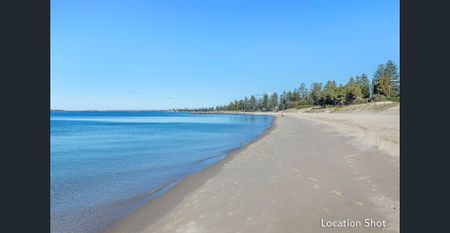 Renovated unit across from the beach - Photo 4