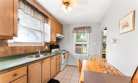 For Lease - 212 East 21st Street, Hamilton, Ontario - Photo 3