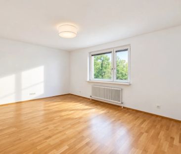 Erstbezug nach Renovierung mit Loggia in ruhiger Lage! - Photo 1