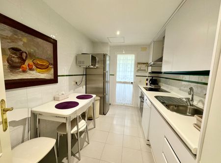 Middle Floor Apartment in The Golden Mile - Photo 5