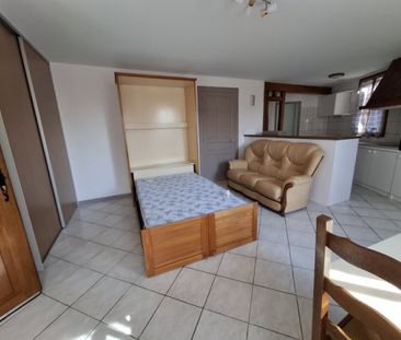 Libre le ..15/01/2026 Mt Loyer :400 Mt des charges :25 - Photo 2