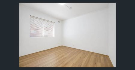 4/22 Villiers Street, Kensington, NSW 2033 - Photo 2