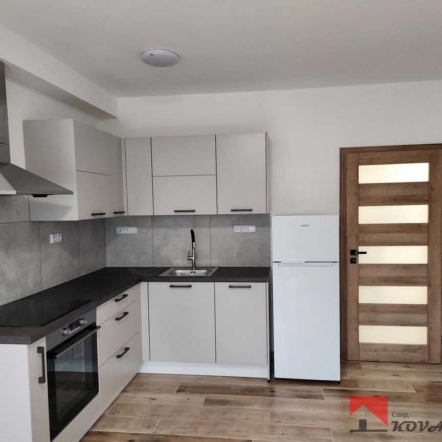 Pronájem bytu 2+kk 38 m² - Photo 1